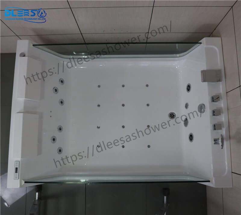 structure for 2 person jetted bathtub with air bubbles